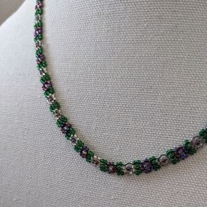 Bead necklace